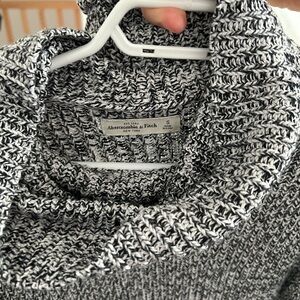 Abercrombie & Fitch Women's Gray Cowl Neck Sweater